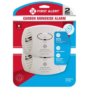 First Alert 5024747 Plug-In with Battery Back-up Electrochemical Carbon Monoxide Detector