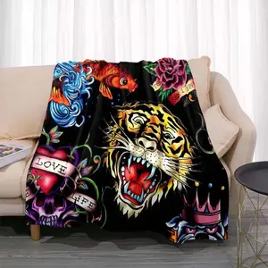 Tattoo Style Skull Flannel Blanket, Gothic Rock Fleece Throw Blanket for Couch Bed Sofa, Super Soft Plush Blanket for Home Decor, Gift for Men Women Punk Rock Style Cozy Blanket for Couch Bedroom Decor