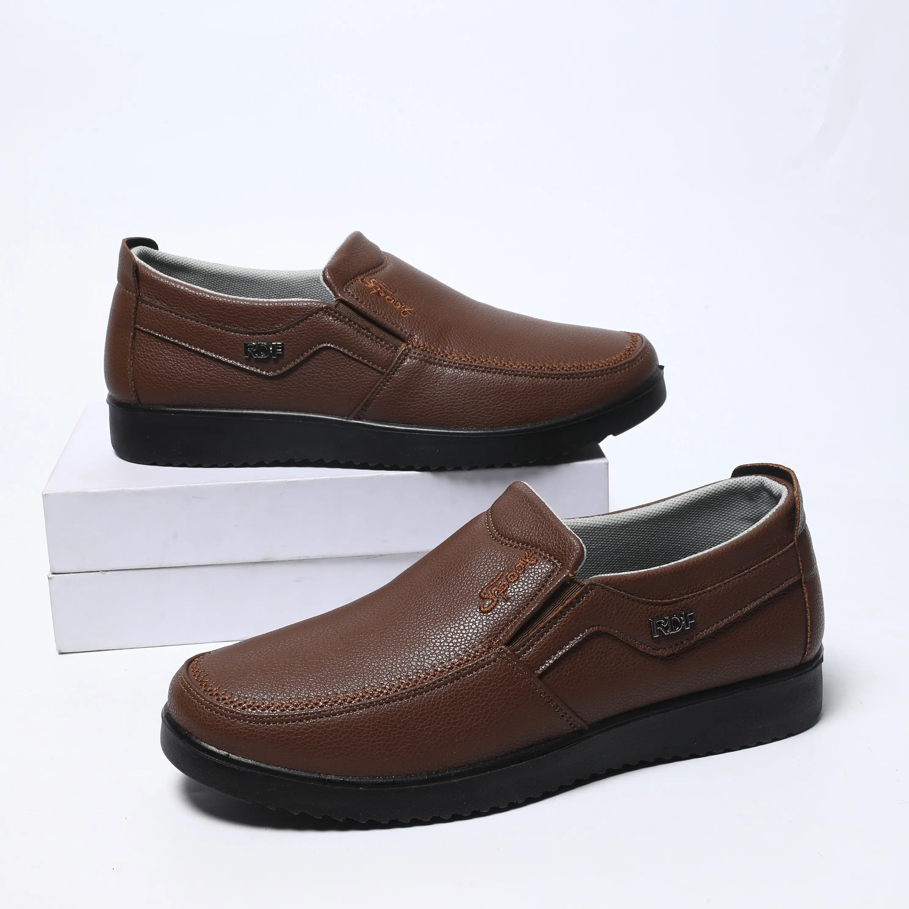Men's Black Fashionable Casual Loafers - Korean Rivet Fabric, Soft Litchi Grain Leather Upper, Round Toe, Breathable, Non-Slip Rubber Sole, Wide Fit, Street Style, Business Casual Office Commute Footwear, All Seasons Men's Accessories, Father's Day Gift,,