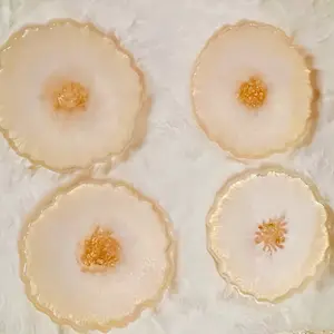 Elegant gold interference with pearl coasters