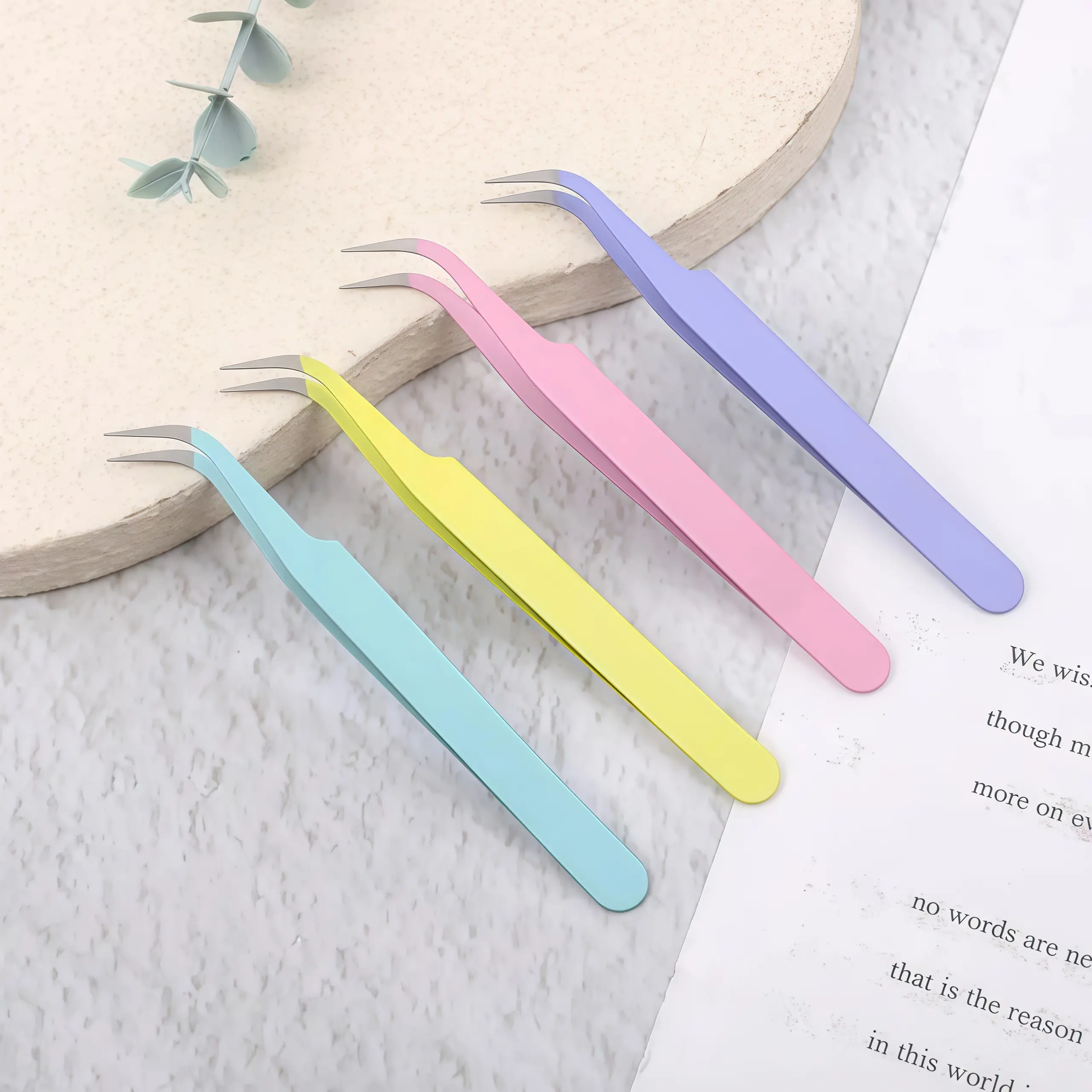 Single pink curved eyelash tweezers, stainless steel curved mouth eyelash curler tweezers, high-precision planting false eyelash tools, beauty picking tweezers, flowering eyelash special curved tweezers, anti-static eyelash hair removal tweezers