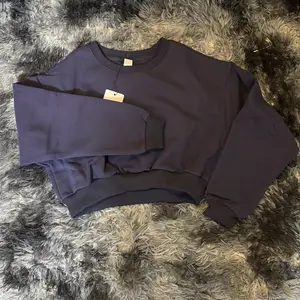 navy blue accolade cropped Womenswear