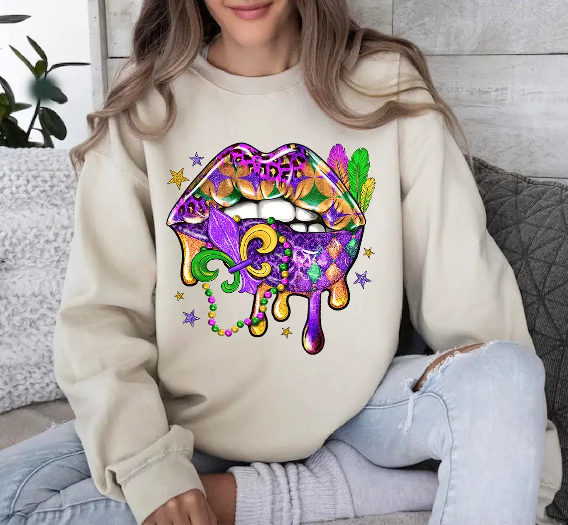 Women's Soft Comfortable Mardi Gras Lips Print Sand Gildan Sweatshirt, Party Style Casual Tops, Unisex Fit, Breathable