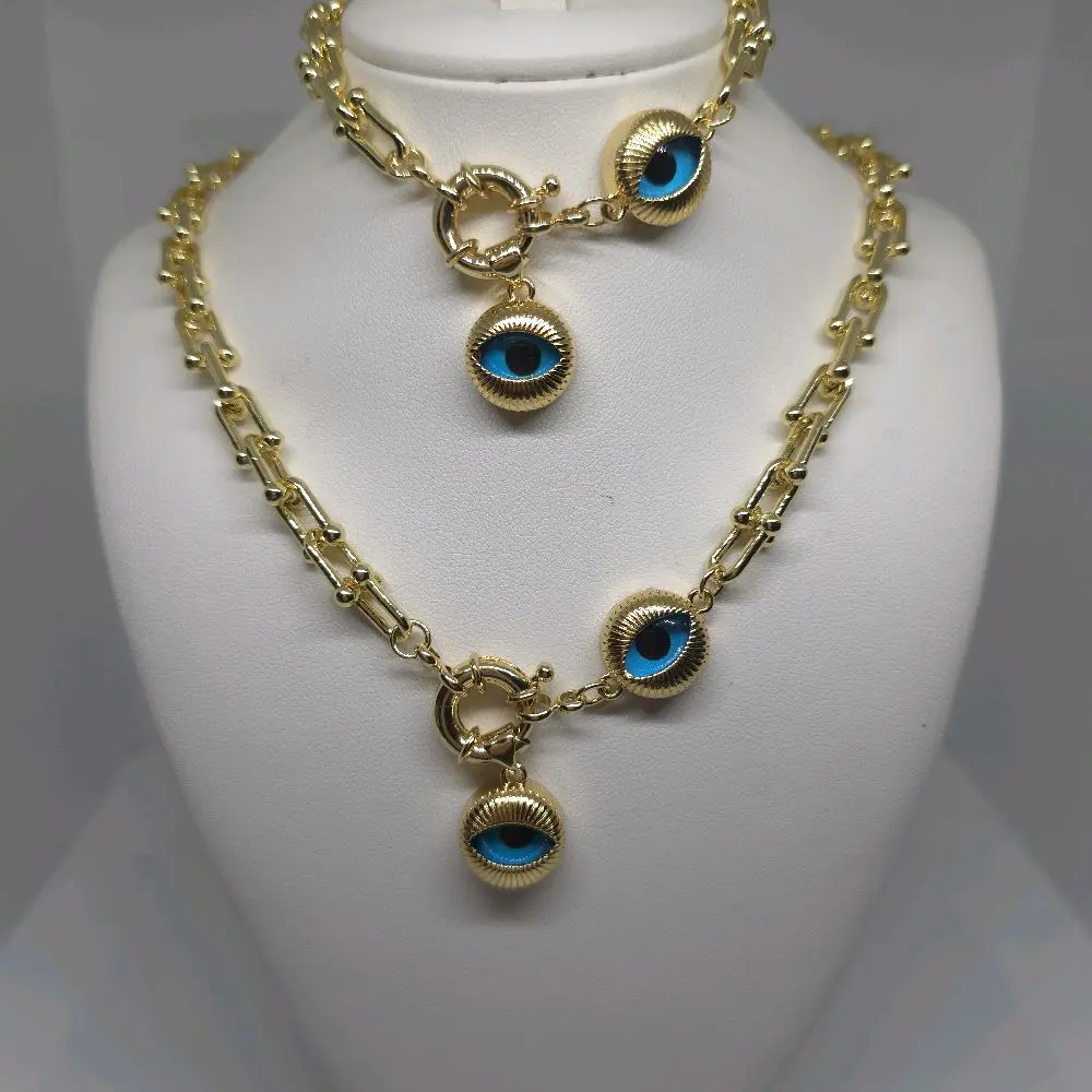 blue eye set