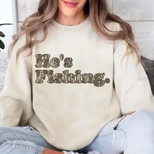 Women's Casual Crewneck Sweatshirt, Long Sleeve Cotton Blend Pullover with Bottomland Camo Print, Unisex Fit for Outdoors