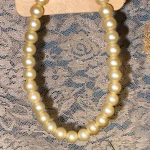 Pearl Beaded Bracelet with Silver Lobster Clasp Elegant Faux Pearl Beads for Everyday Wear