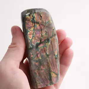Labradorite | Meaning, Origin & Natural Stone Forms