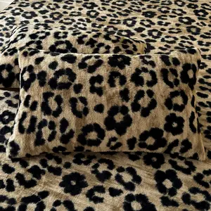 Faux Rabbit Fur Fitted Sheet Bed Sheets Set – Leopard/Tiger Print, Soft Warm Solid Color Bedding, Decorative Bedsheet Sets, Set with 1 Fitted Sheet or 2 Pillowcases, All-Season Use, Perfect for Bedroom, Dorm, Sofa Décor, Ideal Christmas Gift