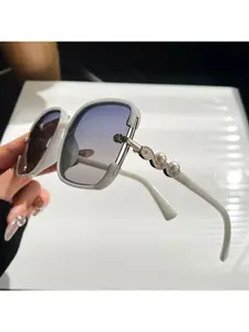 2026 New Luxury Sunglasses Women Oversized Sun Glasses Ladies Pearl Sunglass Fashion Eyewear