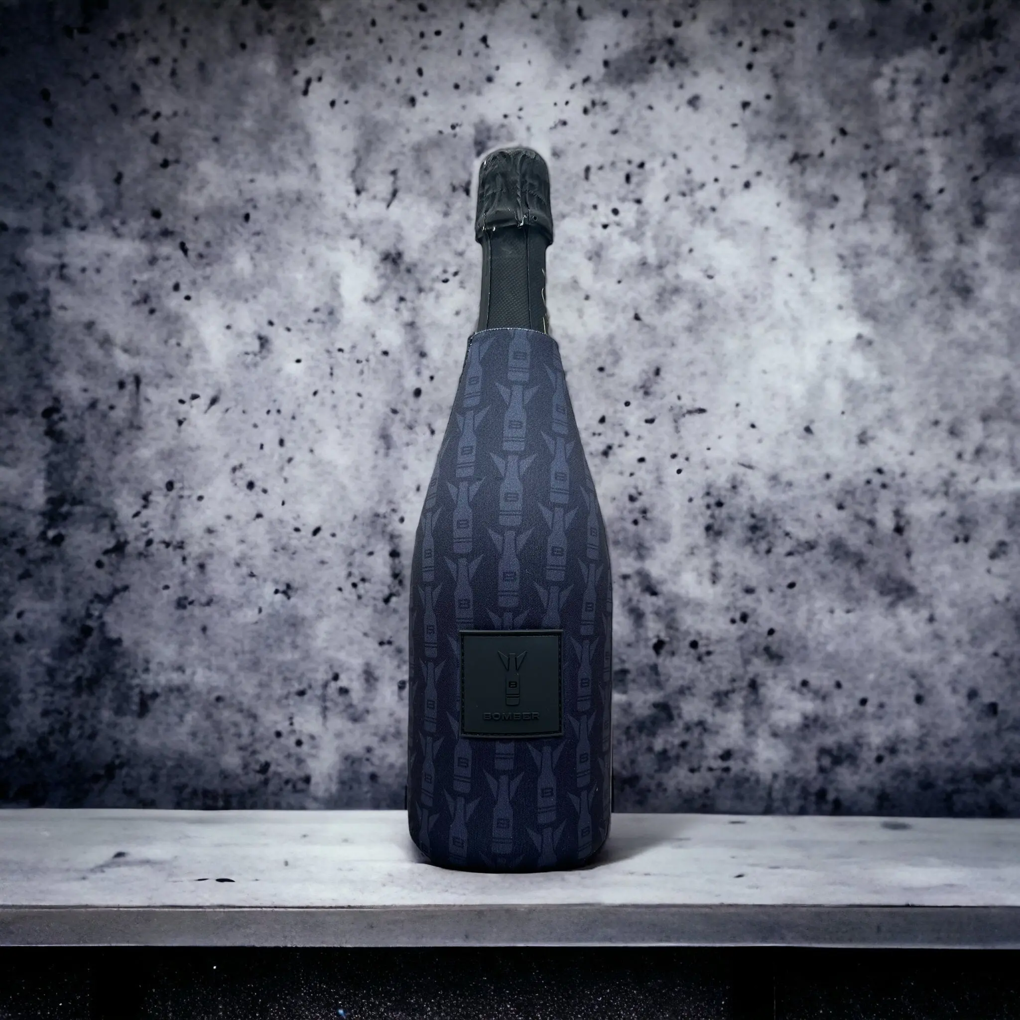 B-750 'Stealth' 750 mL bottle insulator