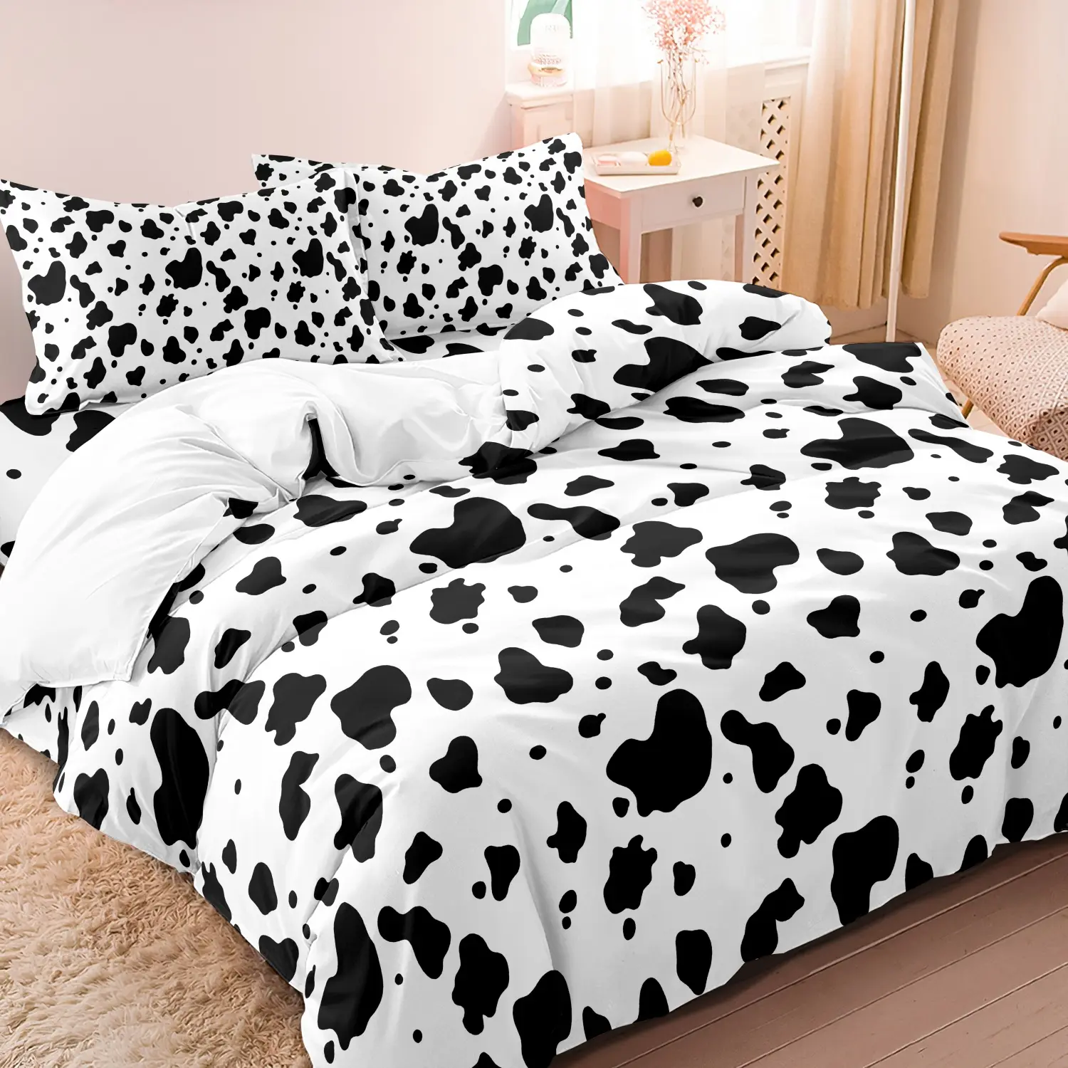 3Pcs Black And White Cow Pattern Print Duvet Cover Sets Cartoon Reversible Duvet Cover Decorative Polyester Printed Bedding Set With Zipper, Included 1*Duvet Cover & 2 Pillowcase For Bed Room Guest Room & Dormitory Decoration Soft Bedding Sets
