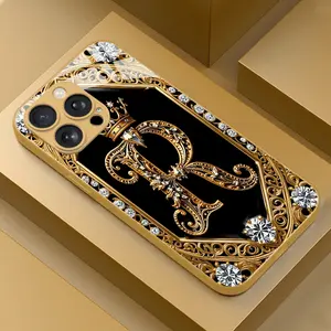 Luxurious diamond-encrusted crown-style vintage royal phone case, electroplated glass, drop-proof and fingerprint-resistant, skin-friendly, compatible with iPhone 17, 16, 15, 14, 13, 12, 11，Samsung and other models. Makes a great gift for friends