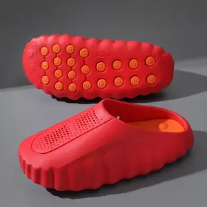 Lightweight closed toe clogs with breathable side openings and a thick sole. Easy slip-on style for indoor and outdoor wear. Great for home, garden, travel, and everyday casual use.