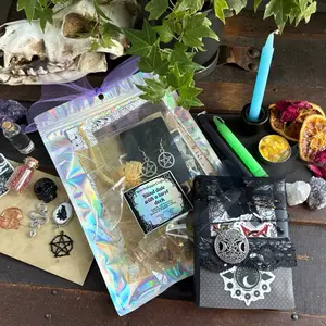 Blind date with a tarot deck | witchy gothic horror themed mystery items & tarot deck!