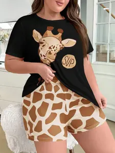 Women's Plus Size Giraffe Print Pajama Set, Casual Loose-Fit Short Sleeve Shorts, Comfortable All-Season Home Wear, Loungewear