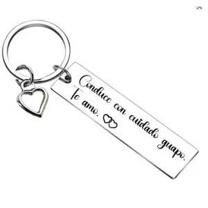 Stainless Steel Engraved Heart Keychain with "Conduce con Cuidado Guapo Te Amo" Text, Cute Men's Car Key Accessory, Boyfriend Birthday Gift, Fashion Accessories