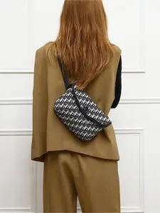New fashion letter-printed chest bag for women, versatile crossbody small bag with a high-end feel, wide shoulder strap waist bag, trendy