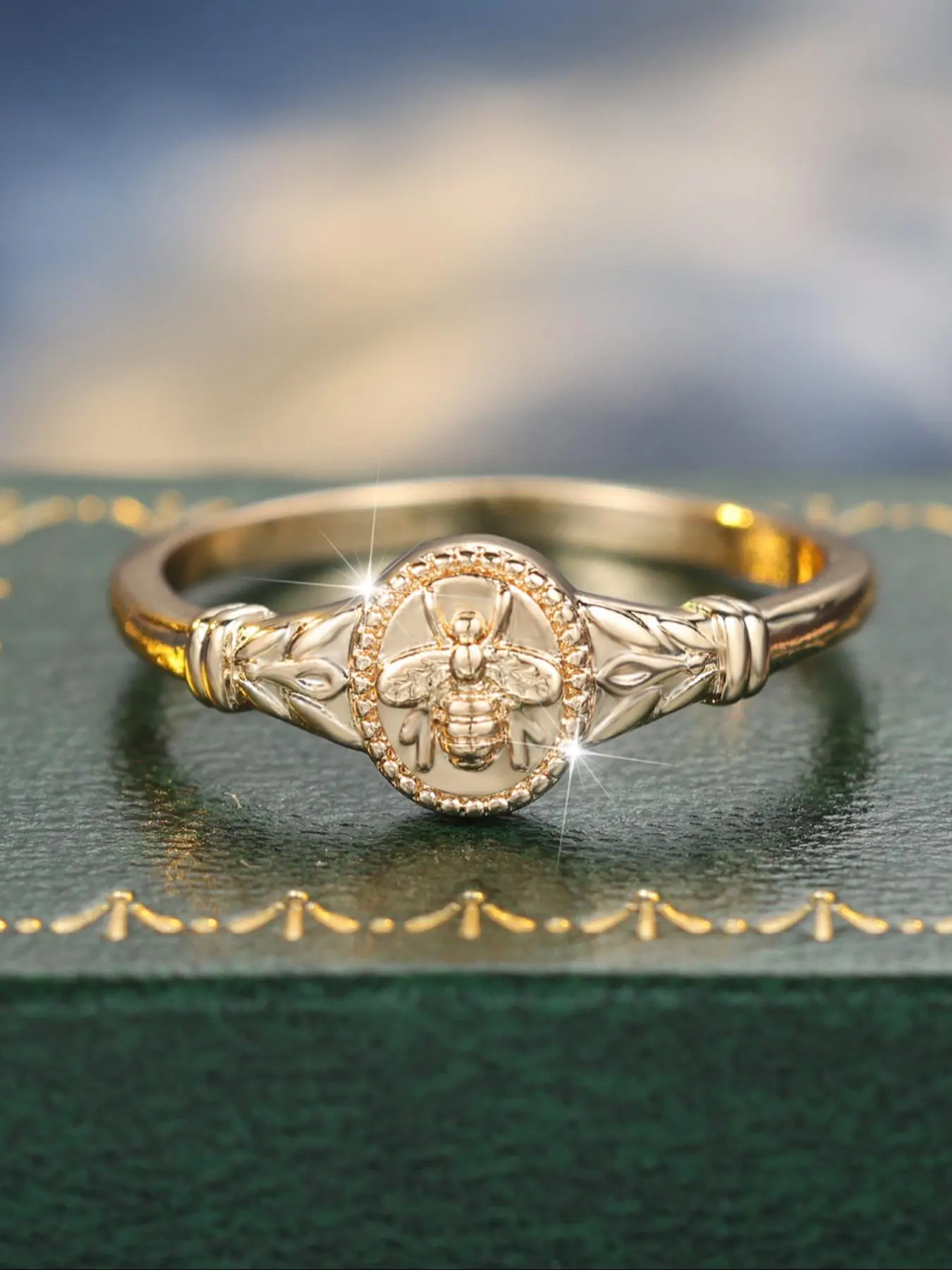 Elegant Bee Design Ring, Animal Theme Ring, Fashion Accessories for Women & Girls, Trendy All-match & Exquisite Jewelry for Birthday Gift, Elegant Glittering Ring, Fashion Rings