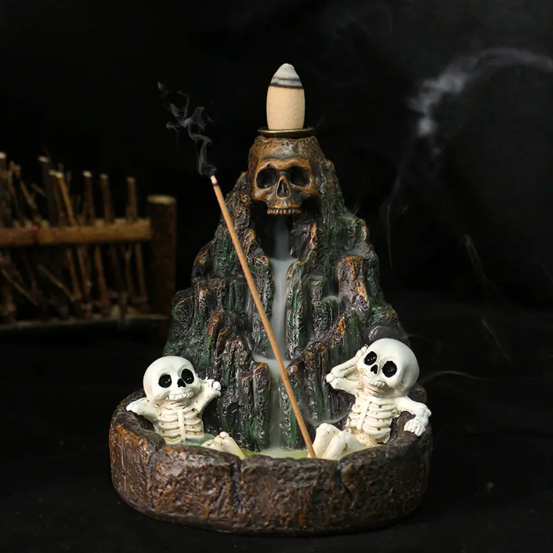 Halloween Skull Mountain Backflow Incense Burner Sandalwood Aromatherapy Burner Ceramic Resin Home Backflow Cloud Incense Burner