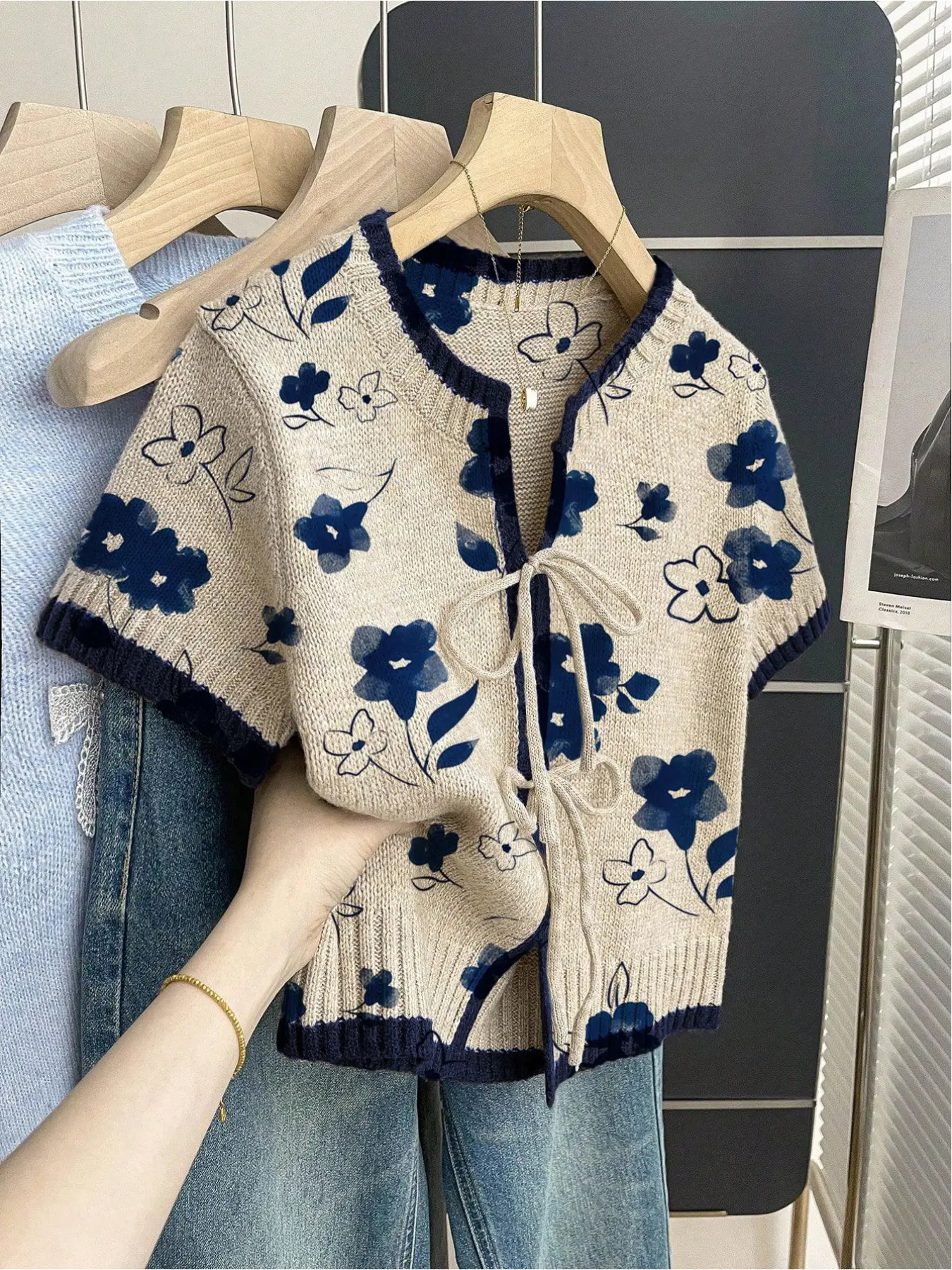 Women's khaki bohemian vacation short-sleeve floral knit top. Loose round neck, contrast blue print, front tie and contrast piping. Comfortable for spring & summer casual wear. Boho Romantic Sleeve Casual Tops