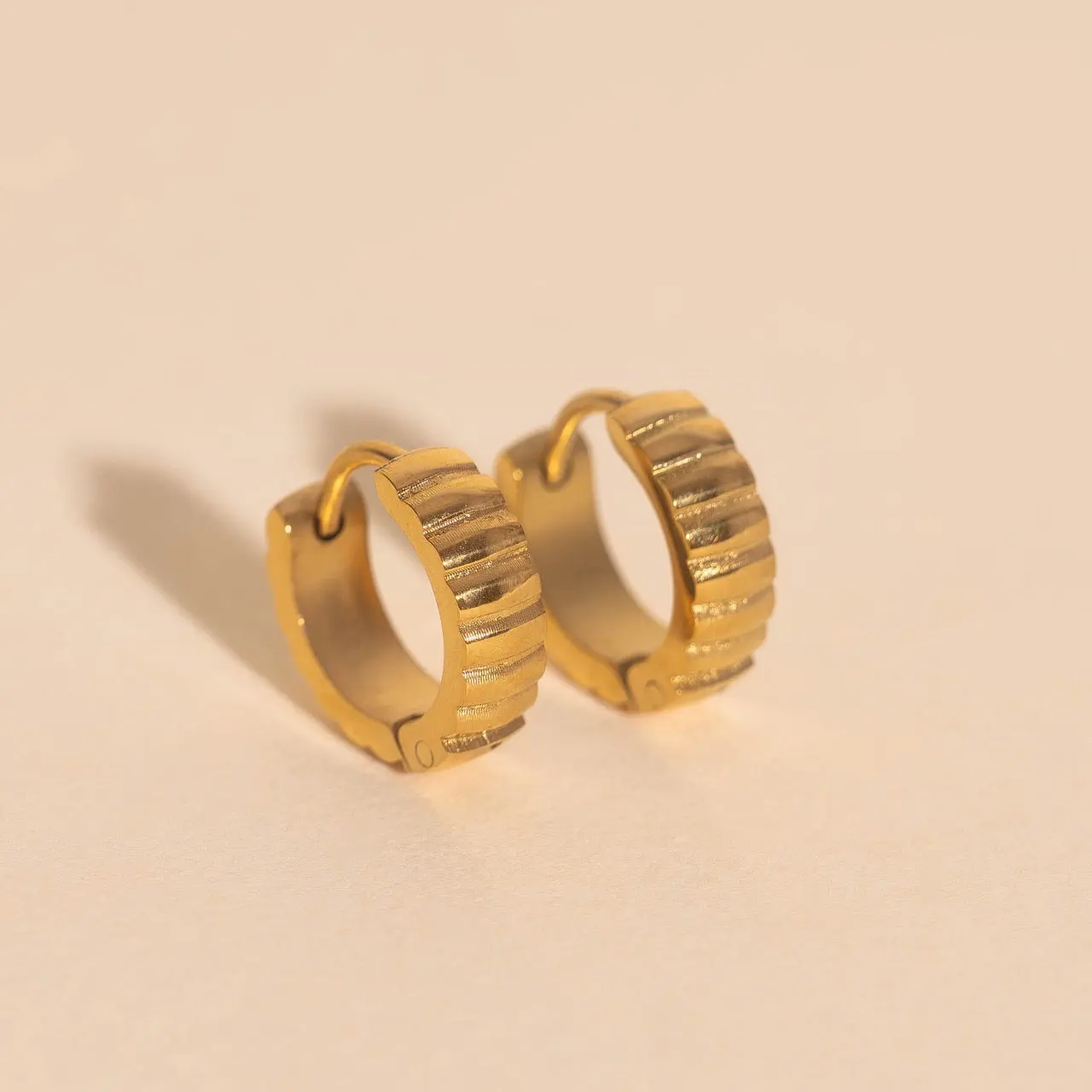 Scalloped Chunky Huggie Hoop Earrings Scalloped Chunky Huggie Hoop Earrings