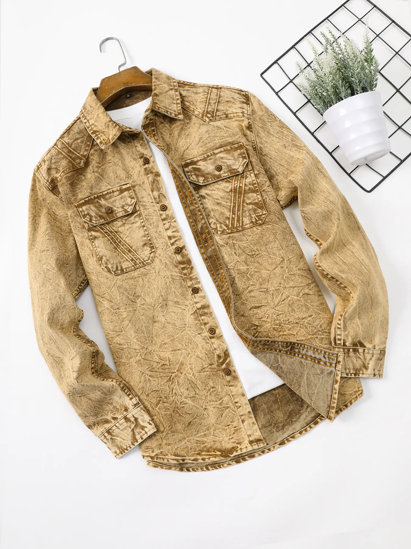 Men’s vintage denim shirt, long sleeves — new fashion casual outerwear with a premium feel; two pockets, washed denim, turn-down collar, classic blue; versatile top, handcrafted denim shirt, men’s style.