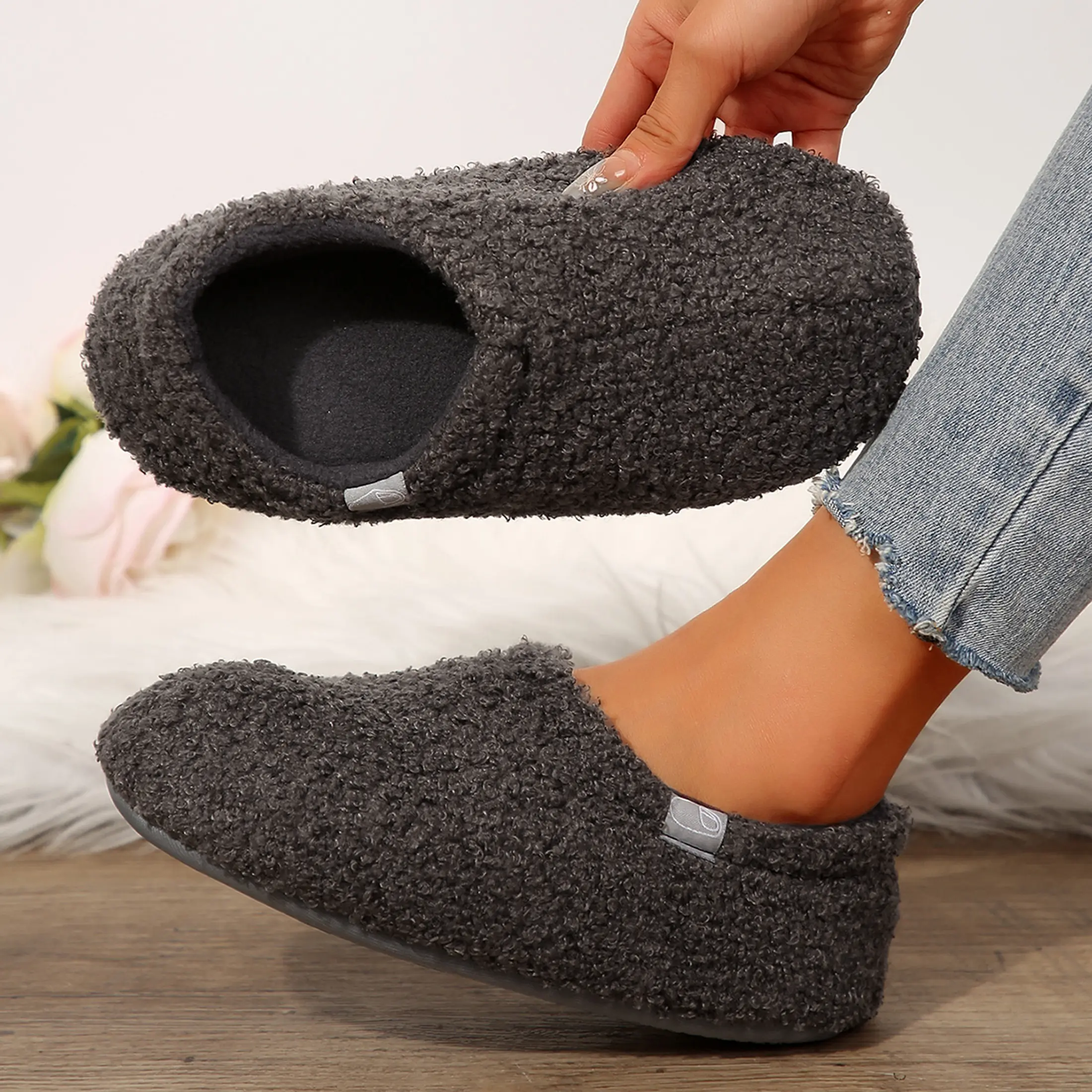 Women's Fuzzy Slip-on Slippers Soft Comfy Memory Foam Indoor House Shoes Women's Fuzzy Slip-on Slippers Soft Comfy Memory Foam Indoor House Shoes