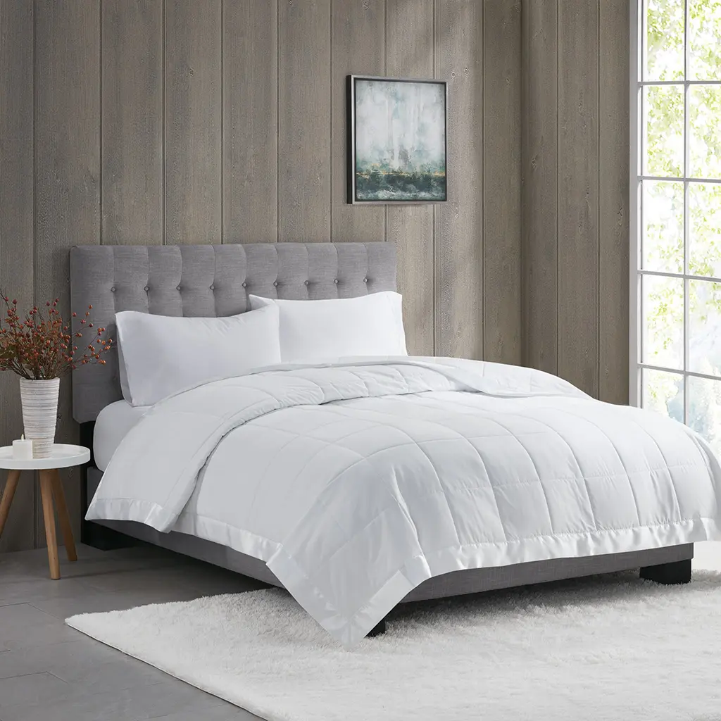 Lightweight Down Alternative Blanket with Satin Trim