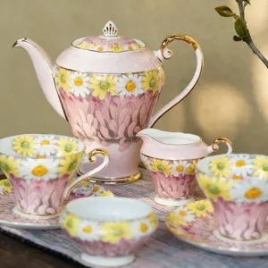 Aynsley Corset Daisy 7 Pieces Tea Set