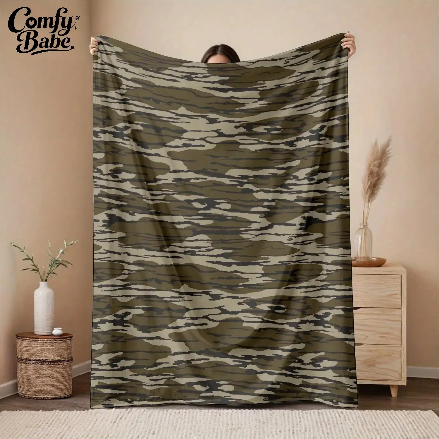 Woodland Camo Flannel Throw Blanket, Classic Camouflage Blanket for Couch Bed, Rustic Cabin Outdoor Hunting Style Home Decor Gift