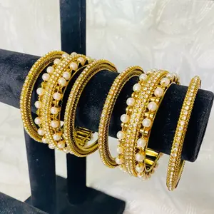 Bangles 6 pcs set 2 larger 4 pcs smaller