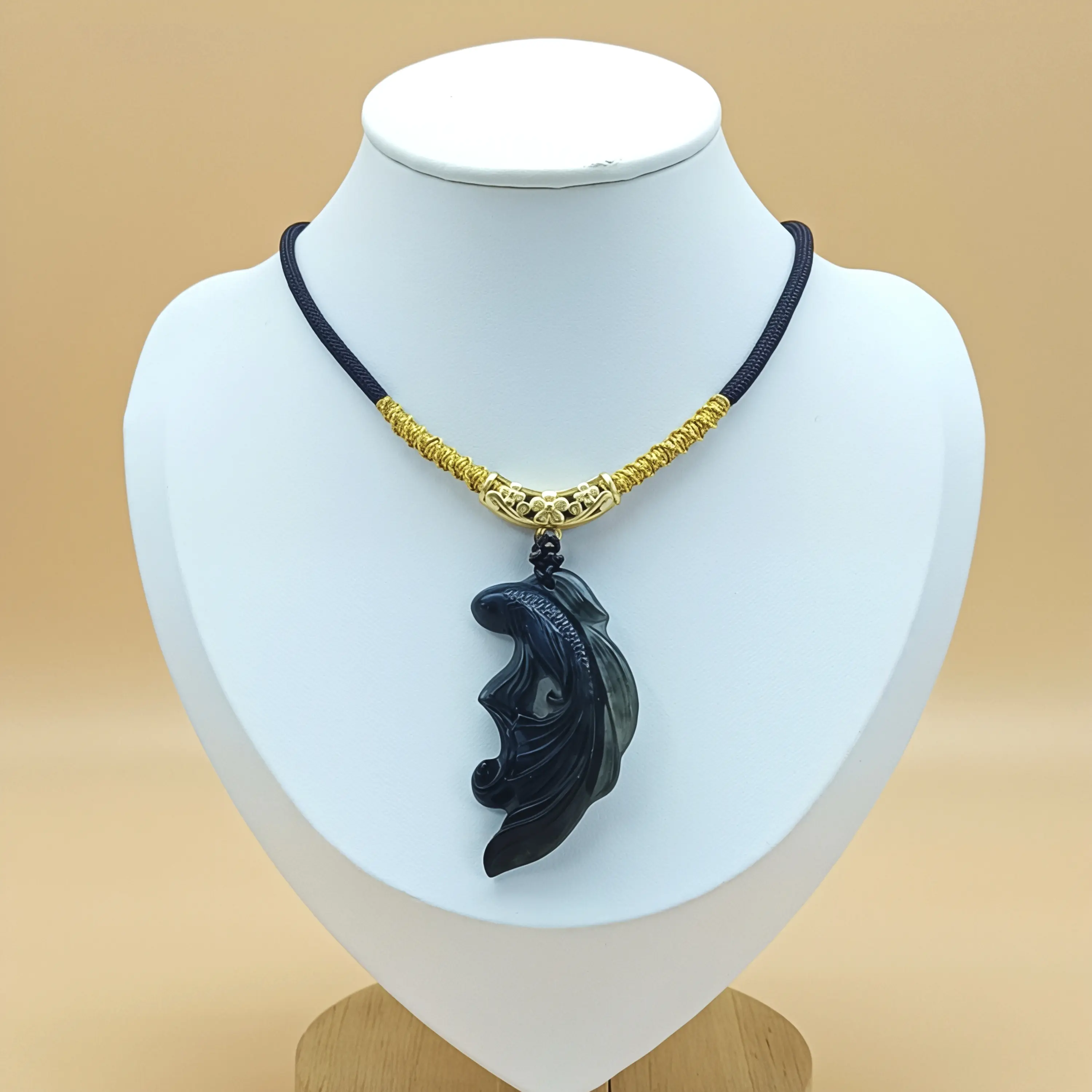 Couple Necklace Pendants - Fish Design Natural jade Yin and Yang pendant