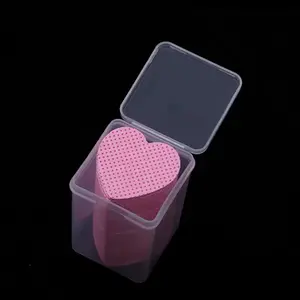 200 Disposable Heart-Shaped Cotton Pads for Cosmetic Use