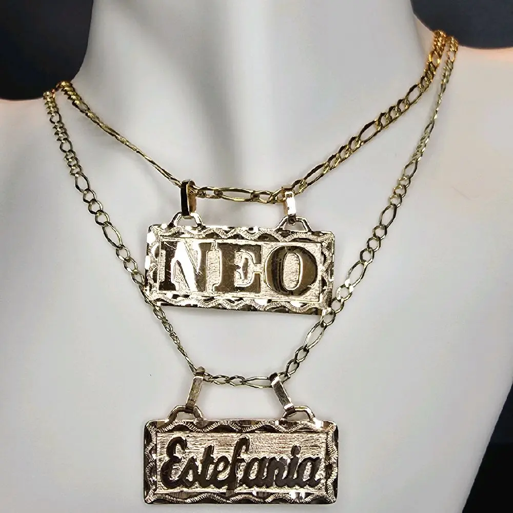 Custom 10K  Gold Nameplate Necklace Personalized Name Pendant .