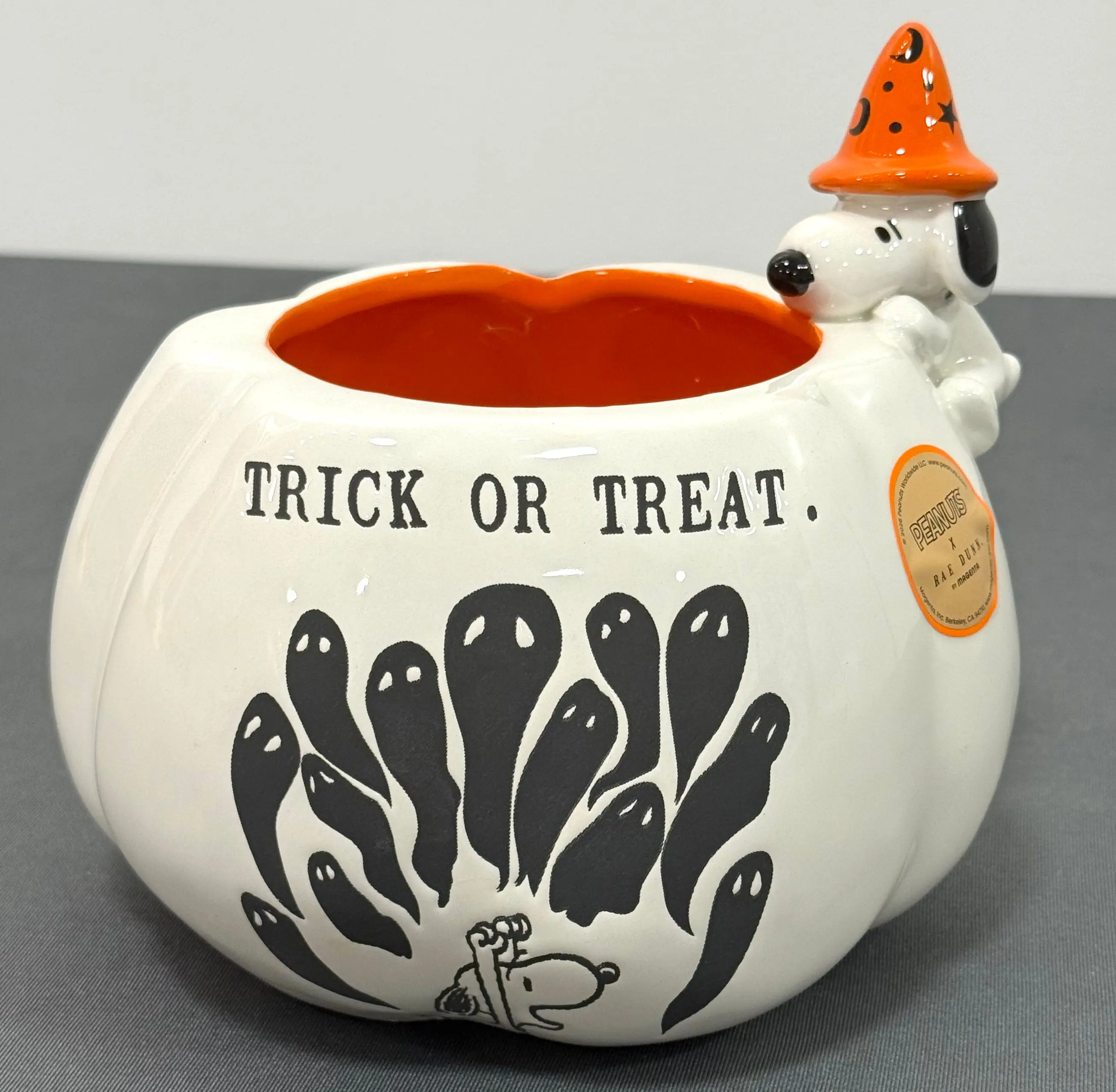 New Rae Dunn x Peanuts ceramic cookie/candy jar Halloween decor TRICK OR TREAT