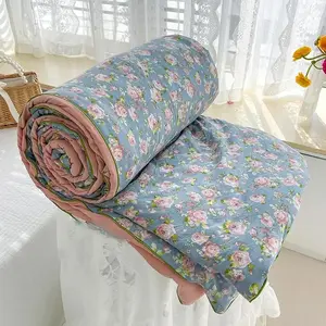 Floral Print Summer Quilt, Floral Coverlet Bedding, 1Count Soft Skin Friendly Breathable Air ConditioningQuilt, Suitable for Bedroom Living Room or Dorm, SoftLightweight Quilts