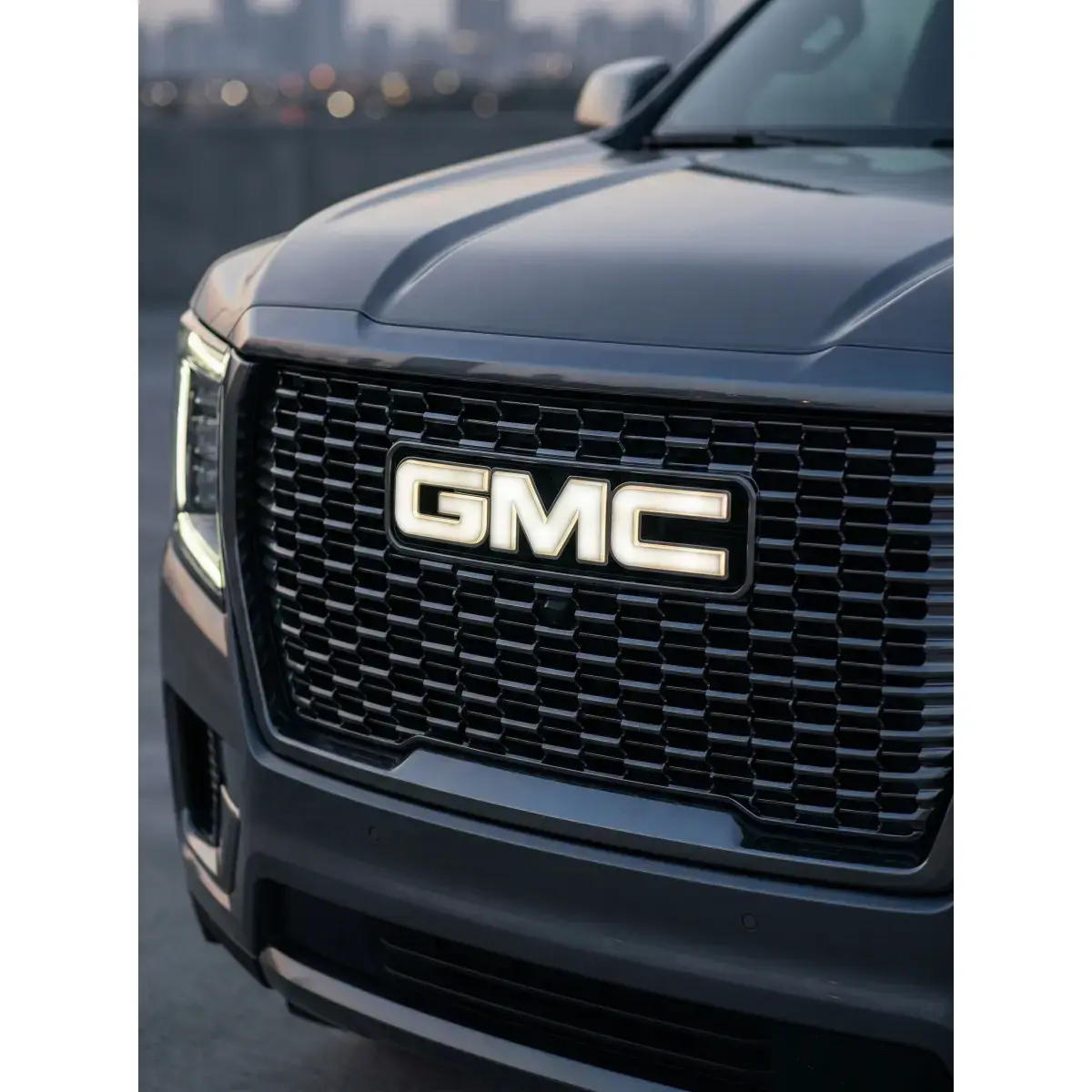 Glowing LED Front Grille Badge, 13.46x2.99in Plug-In Wire-Fit Car Exterior Decoration Accessory with LED Lights for GMC Sierra 1500/2500, Yukon, Yukon XL 2007-2013 & Sierra/Canyon 2015-2017, Plug-In Fit