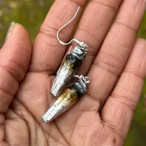 Sweetchibababy Silver Leaf Joint Dangle Earring with high quality details and sterling silver hooks