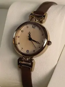 Women's Vintage Quartz Watch, Casual Analog Dial, Alloy Case, Casual Trendy Wristwatch, Perfect Gift for Daughter, All Seasons Wear