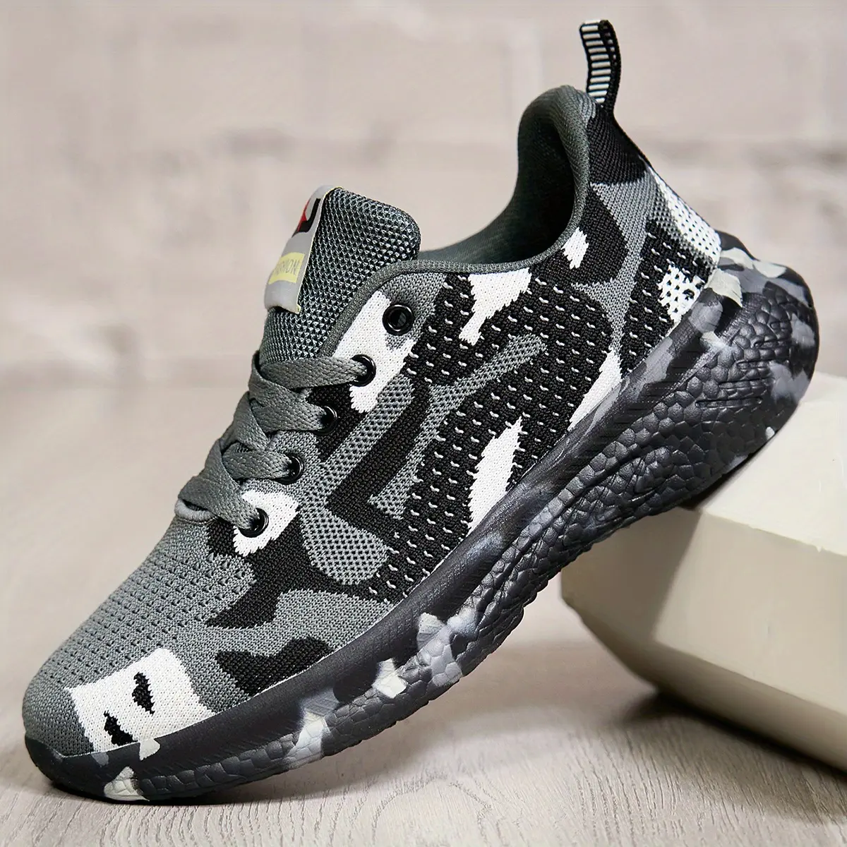 Breathable All-Season Running Sneakers for Men, Fashion Camouflage Athletic Trainers with Flexible Non-Slip EVA Sole for Outdoor Daily Wear, Athletic Running Shoes, Breathable Running Sneakers, Workout Sneakers