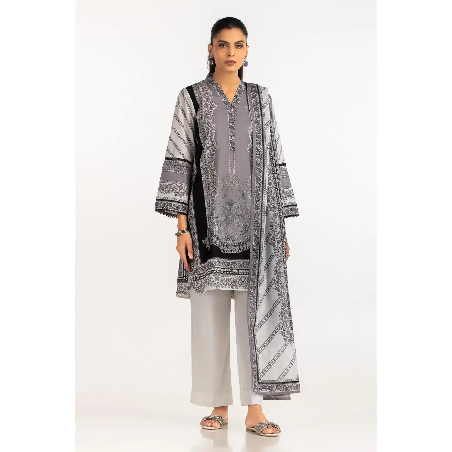 Gul Ahmed Stitched Lawn 3 Piece IUSTKSD-2193 J(62) NY 64