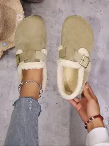 Women's Soft Brown Cozy Fleece-Lined Slip-On Moccasins – Adjustable Buckle Strap Lazy Flats, Plush Faux Fur Lining & Non-Slip Rubber Sole for Indoor Outdoor Comfort, Classic Stylish Casual Shoes for Walking, Footwear