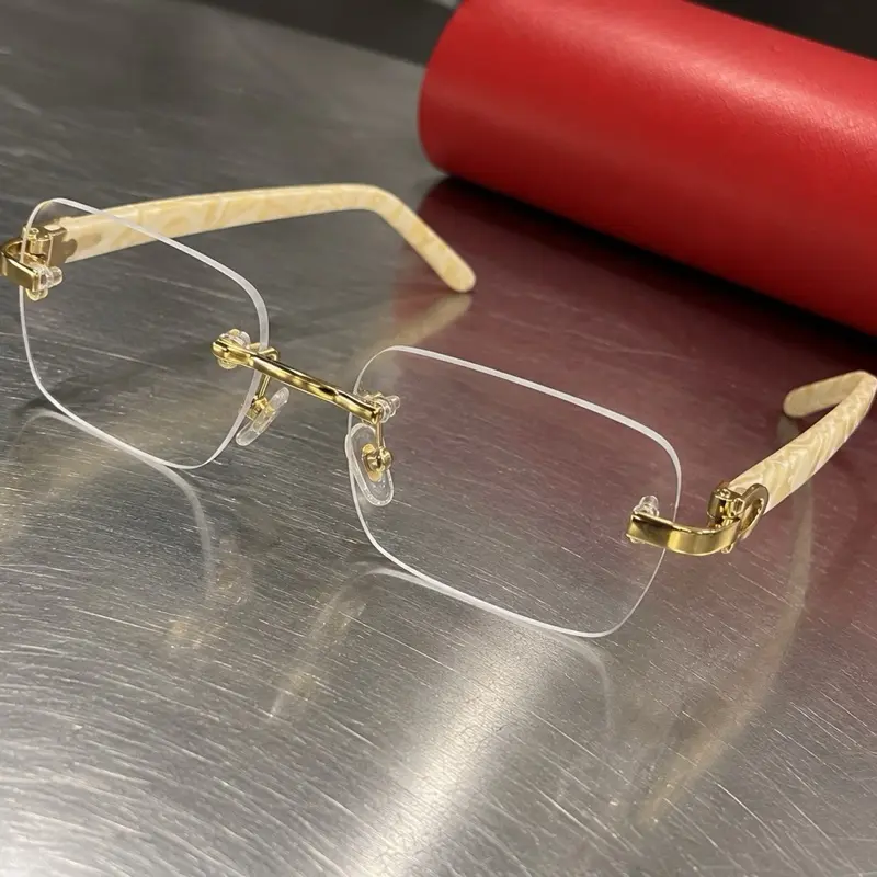 Square rim glasses