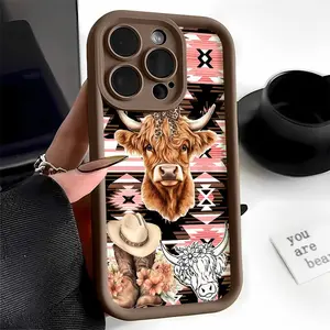 Featuring a Highland Cow with Western Boots Case for iPhone 17 Pro Max 16 16e 15 14 Plus 13 12 Mini 11 Air X XS Pattern Soft TPU Rubber Camera Protection Rugged Mobile Phone Cover Gift 2D printing