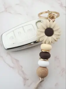 Cute Sunflower Design Silicone Beaded Keychain, Fashionable Keychain for Car & Wallet Decoration, Trendy Versatile Keychain for Birthday Gifts