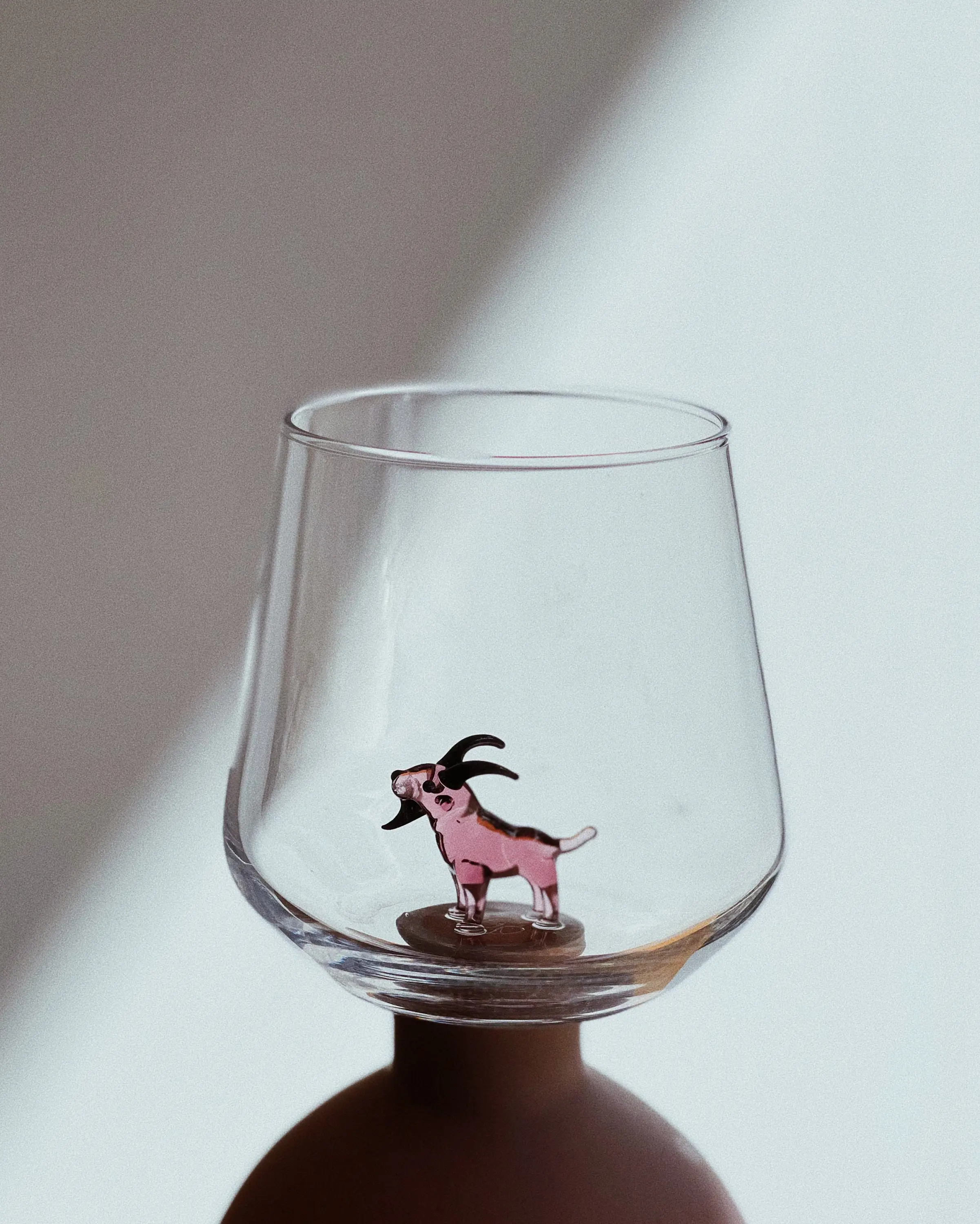 Drinking Glass with Handmade Murano Glass Goat Figurine, Wine Glass, Goat Gifts, Father's Day Gifts, Graduation Gifts, Goat Glasses