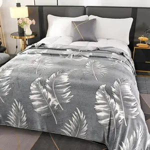 Large Leaves Pattern Blanket Skin-friendly Soft Fluffy Print Throw Blanket Breathable Lightweight Blanket Lightweight for Couch Bed Office Camping Travel Cozy Blanket