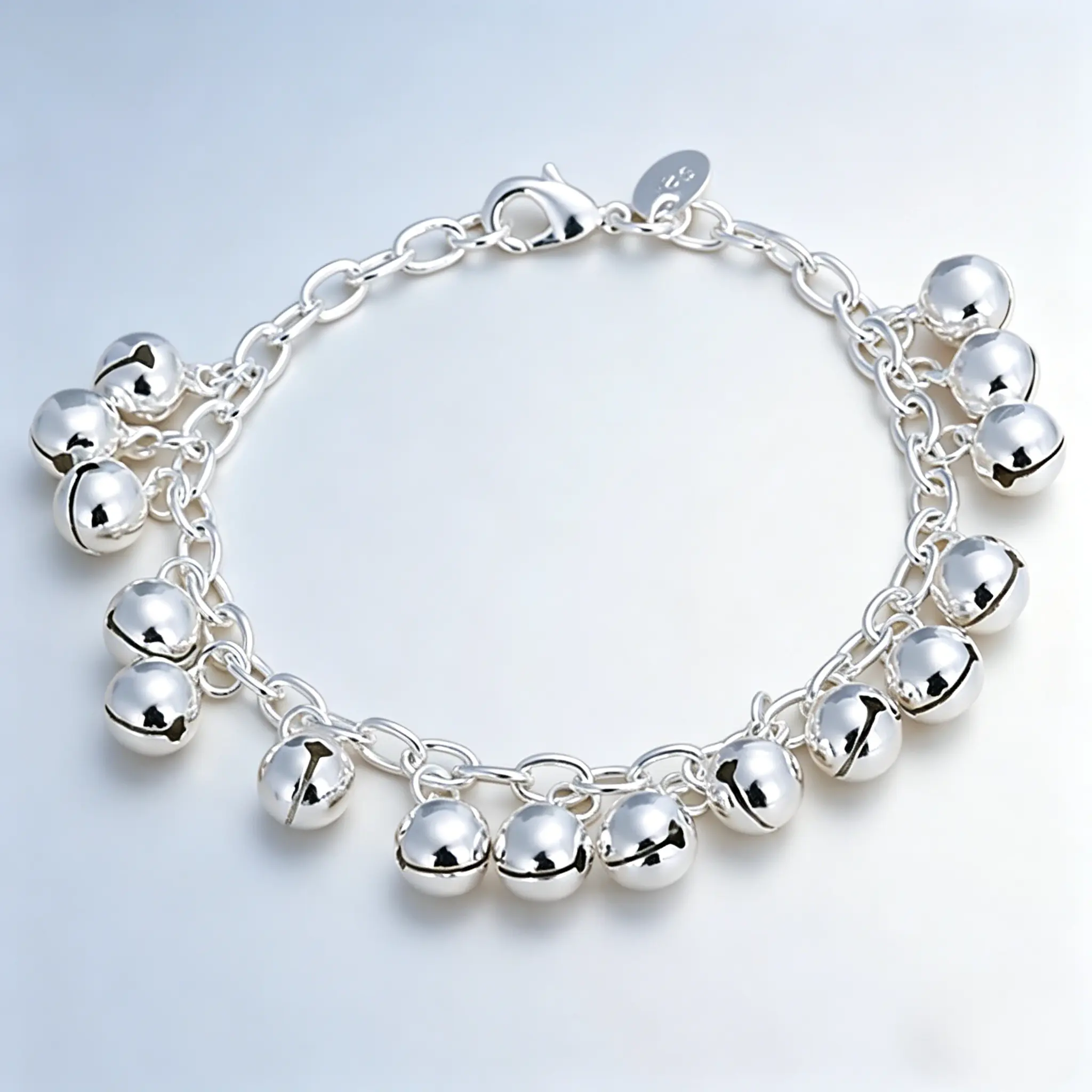 925 Sterling Silver Women's Adults' Bracelet - Stylish and Beautiful Copper Pendant Jewelry, Elegant Sparkling Chain Wristband, Hypoallergenic, Lightweight Luxury Accessory for Wedding Party, Daily Wear (No Ankle Support Function)