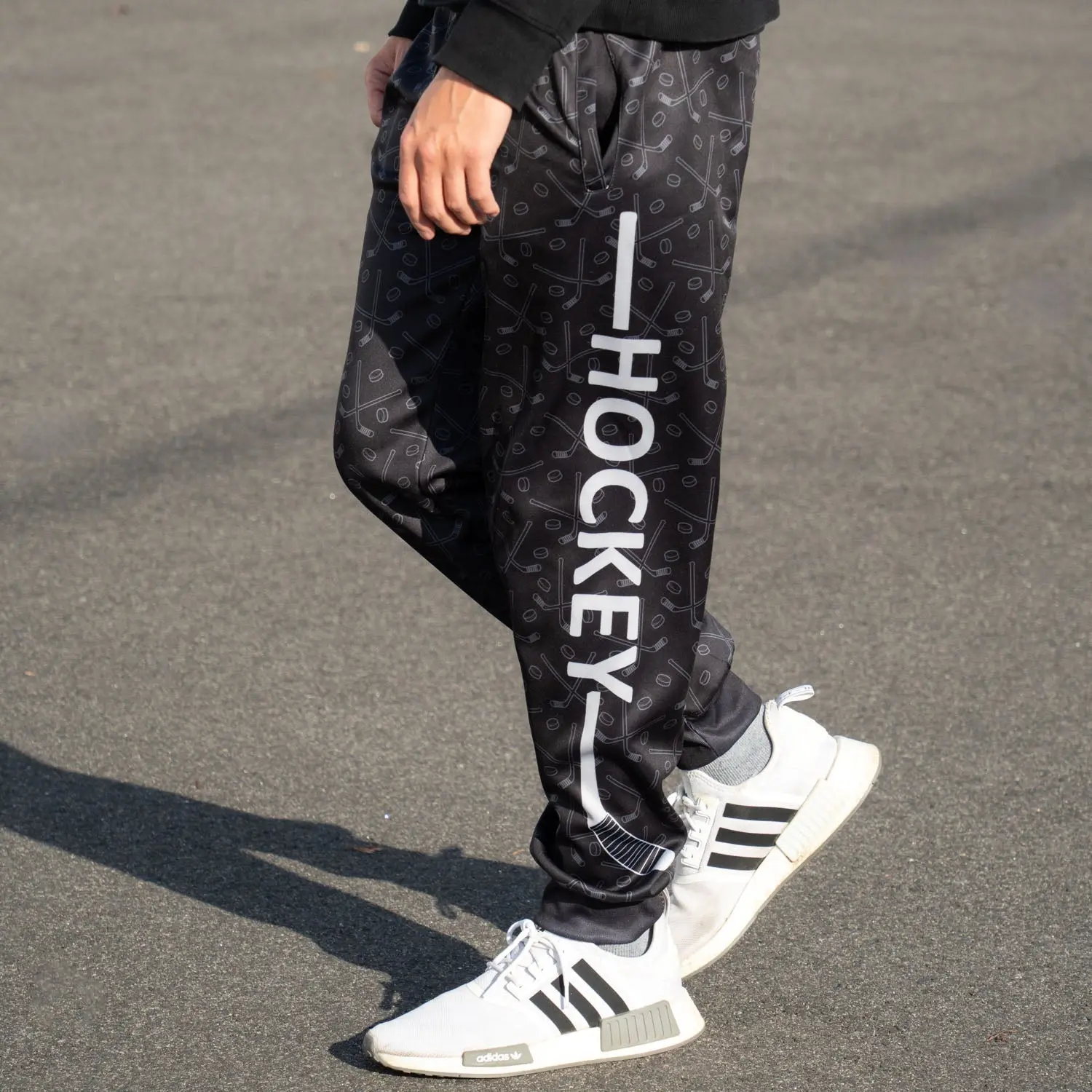 Fitted Hockey Pants for Men, Moisture-Resistant Sports Joggers with Flexible Fabric for Warm-up & Practice Drills, Flexibility, Pants For Athletes, Flexible Fabric Men's Sports Joggers, High-Stretch Fabric Men's Sports Joggers
