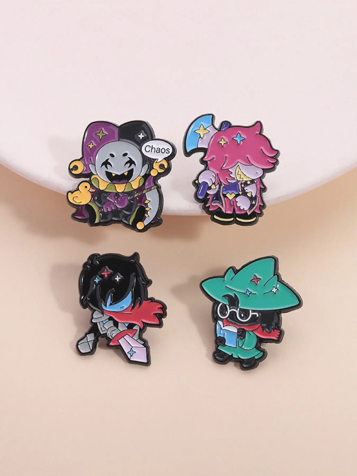 4-Pack Deltarune Badges Drop Set Pins for Dark World Adventure, Must-Have for Anime Conventions, Fan Events and Cosplay, Unique Collectibles for Enthusiasts, Hearts
